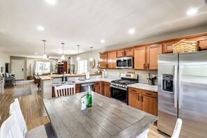 Interior - 4 Mi to Fool Hollow Lake: Show Low Home w/ Hot Tub (Show Low)