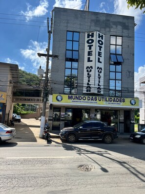 Façana frontal de l'allotjament