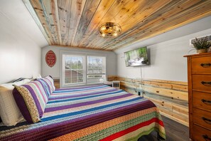 2 slaapkamers, een strijkplank/strijkijzer, gratis wifi, beddengoed