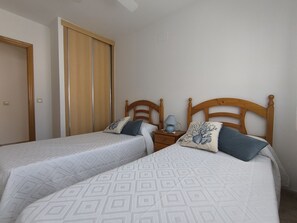 1 bedroom, iron/ironing board, free WiFi