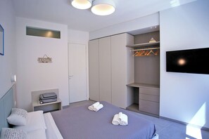 3 bedrooms, iron/ironing board, free WiFi