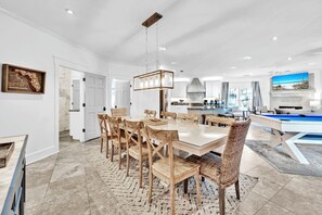 Dining - ☀️Easy to Beach-Private Pool Area-Golf Cart-Bikes-Saltaire☀️ (Santa Rosa Beach)