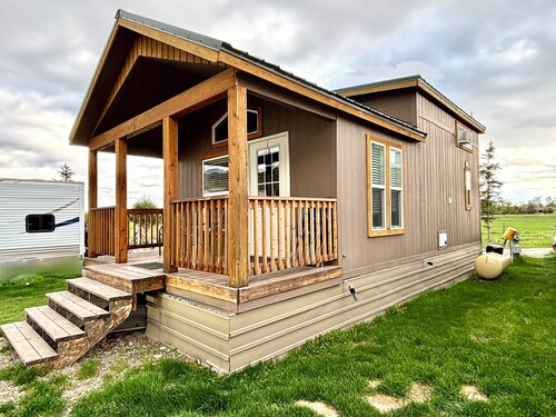 Cozy Tiny Home Cabin by Hot Springs, Zip Line, Golf!