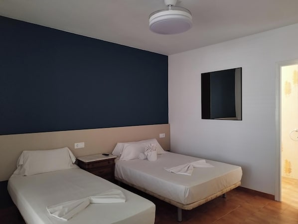 Habitación triple clásica | Wifi gratis 