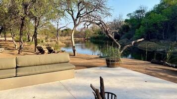 Chalé superior, vista para o lago | Vista do quarto