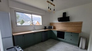 Dishwasher - Authentic family home, 5 minutes from Saint-Lary-Soulan (Guchan)