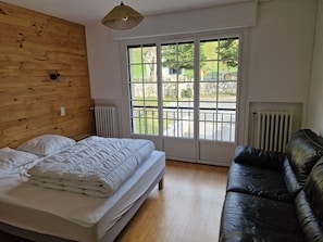 5 camere, ferro/asse da stiro, Wi-Fi