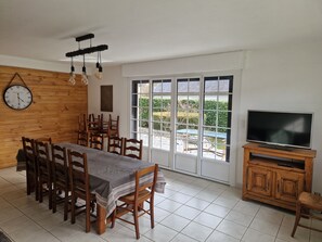 Dining - Authentic family home, 5 minutes from Saint-Lary-Soulan (Guchan)