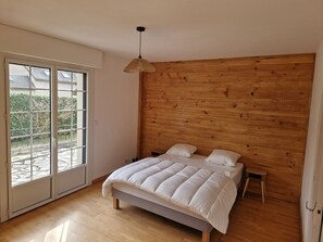 5 bedrooms, iron/ironing board, WiFi - Authentic family home, 5 minutes from Saint-Lary-Soulan (Guchan)