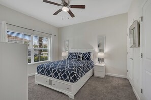 4 habitaciones, tabla de planchar con plancha, internet y ropa de cama 