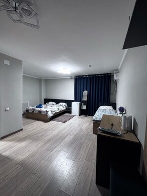 Classic Double or Twin Room | Desk, laptop workspace, free WiFi