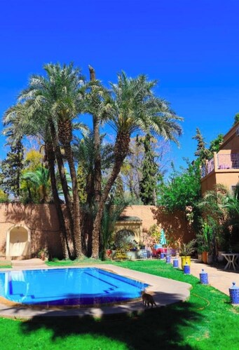 Beautiful riad in Marrakech with swimming pool next to the medina.