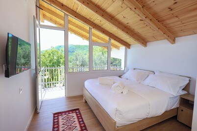Villa Dario Roshnik Village Experience
