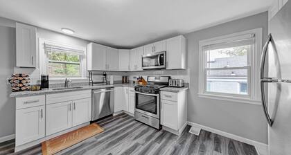 NEW! Pet-Friendly 4BR Near Kennywood & Pittsburgh