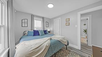 4 Schlafzimmer, Bügeleisen/Bügelbrett, Reisekinderbett, WLAN