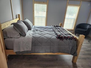 3 bedrooms, WiFi - Charming 3-bedroom house with WiFi, AC in serene Necedah (Necedah)