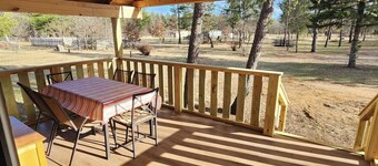 Charming 3-bedroom house with WiFi, AC in serene Necedah