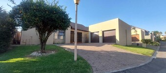 
Mountain View – Comfortable, Convenient & Secure House