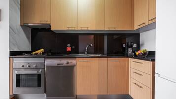 Fridge, microwave, oven, dishwasher