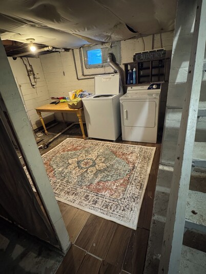 Charming 2-bedroom house with WiFi, AC in adorable Sycamore