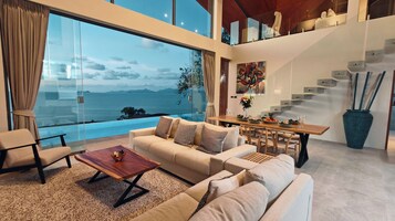 Vila exclusiva | Cofres nos quartos, individualmente decorados