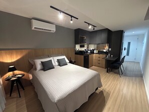 1 bedroom, desk, free WiFi, bed sheets