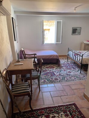 3 Schlafzimmer, Bügeleisen/Bügelbrett, WLAN, Bettwäsche