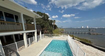 Charming 4br waterfront house with private beach on Little Lagoon in Gulf Shores