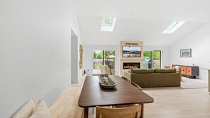 Smart TV, fireplace, stereo, offices