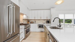 Microwave, oven, stovetop, coffee/tea maker
