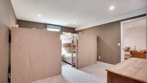 4 chambres, lit parapluie, Wi-Fi, draps fournis