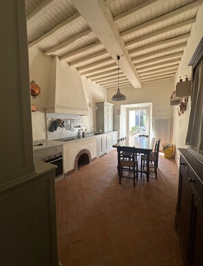 Dining - Villa Fontenisio
Luxury Retreat with Pool and Breathtaking Views (Toscana)