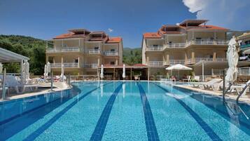 Seasonal outdoor pool