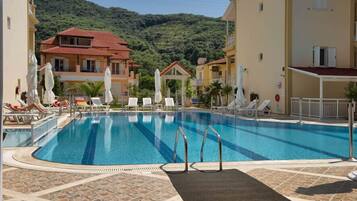 Seasonal outdoor pool