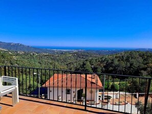 Property grounds - Home in Lloret Blau · ★5.0 · 4 bedrooms · 9 beds · 2 baths (Lloret Blau)