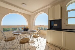 Deluxe Apartment, Partial Sea View | Balcony - Chateau Dabo (Novalja)