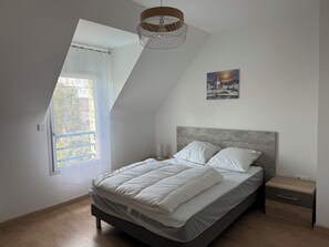 3 chambres, fer et planche à repasser, Wi-Fi