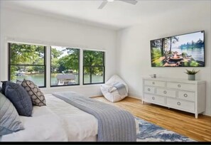 5 bedrooms, in-room safe, desk, iron/ironing board
