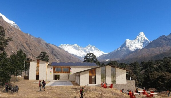 Property entrance - The Himalayan Tyangbouche (Milinggo)