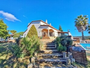 Exterior - Home in Mas Altaba · 6 bedrooms · 9 beds · 3 baths (Mas Altaba)