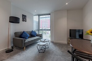 TV - Pass the Keys | Excellent Flat: City Centre |Grand Central Station (Birmingham)