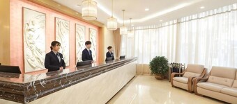 Huachen Hotel