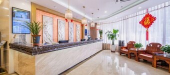 Huachen Hotel
