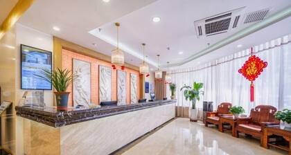 Huachen Hotel