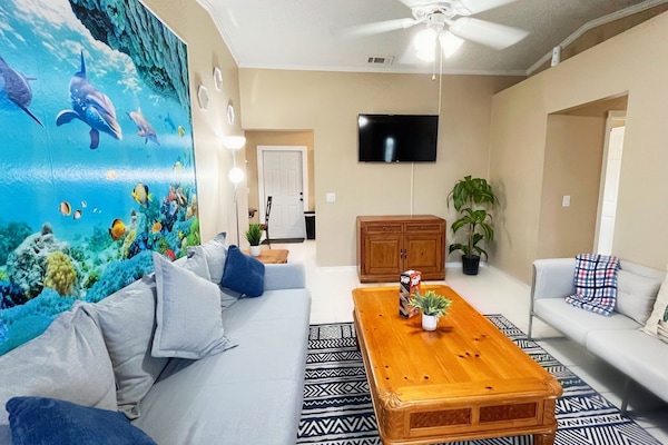 Luxury House, 3 Bedrooms, Garden View | Living area | 50-inch Smart TV with digital channels, toys, heated floors