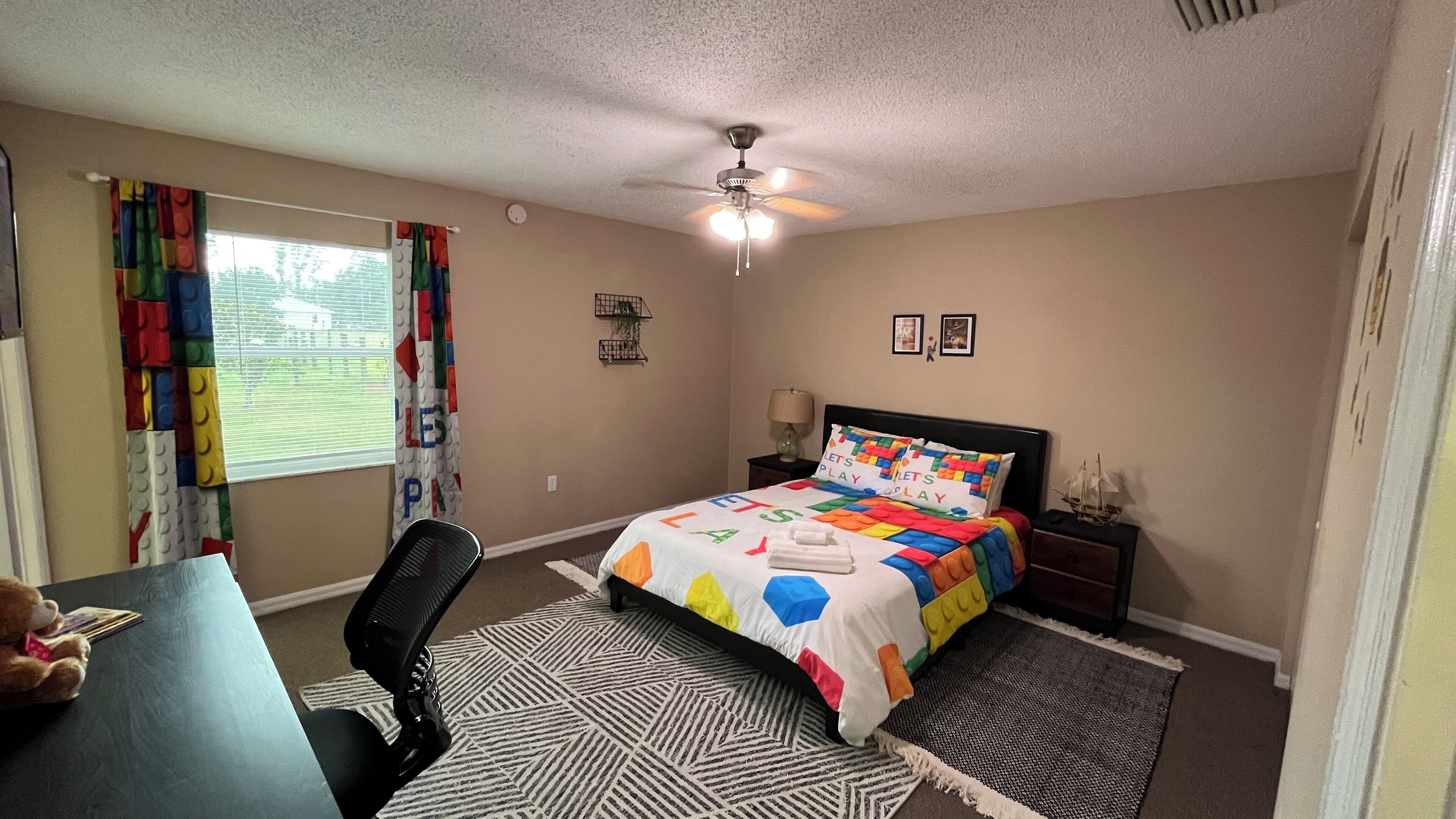 奢華獨棟房屋, 3 間臥室, 花園景觀 | 高級寢具、獨特裝潢、布置獨特、遮光布/窗簾