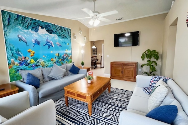 Luxury House, 3 Bedrooms, Garden View | Living area | 50-inch Smart TV with digital channels, toys, heated floors