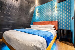 5 bedrooms, desk, iron/ironing board, free WiFi