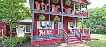 Hytti-Oma kylpyhuone-Standardi-Southern Belle Lodge