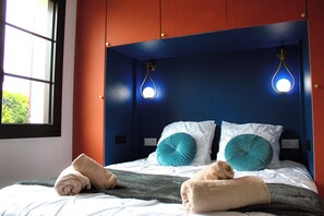 4 chambres, fer et planche à repasser, Wi-Fi, draps fournis